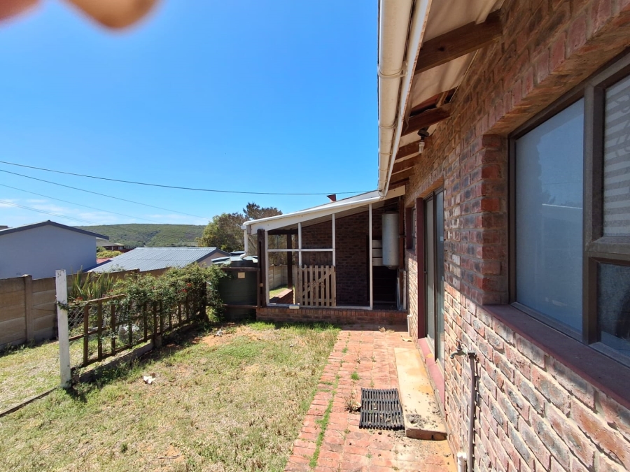 2 Bedroom Property for Sale in Stilbaai Wes Western Cape